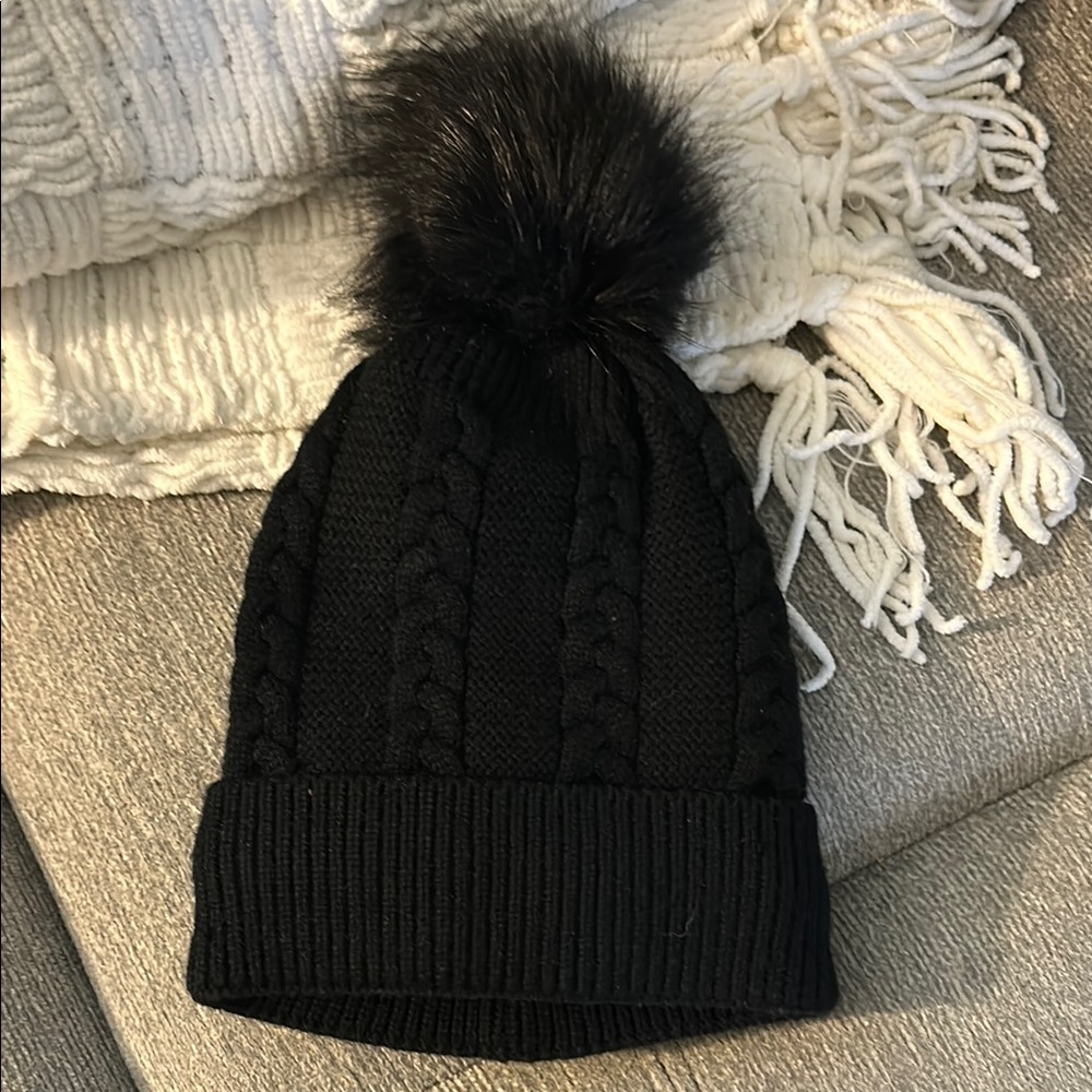Chic Black Knit Beanie with Pom Pom